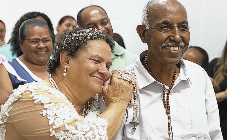Foto: DivulgaÃ§Ã£o/PMSL - O casal vive junto hÃ¡ quase 40 anos e havia programado o casamento religioso para o dia 6 de novembro, em InhaÃºma, onde reside. No entanto, a internaÃ§Ã£o do homem alterou os planos