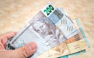 Brasileiros ainda têm R$ 9,7 bilhões esquecidos em instituições financeiras; saiba como resgatar