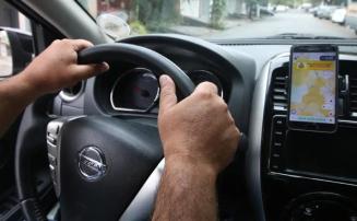 Casal rende motorista de aplicativo com faca, rouba carro e o abandona em zona rural de Sete Lagoas