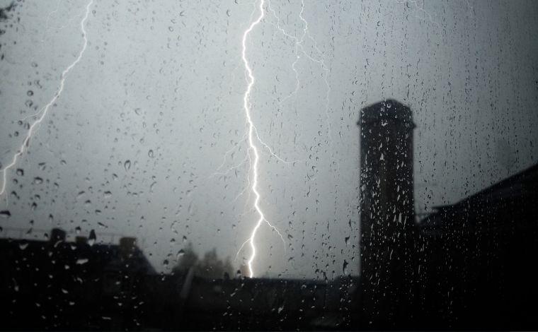 Foto: Getty Image: INMET confirma retorno das pancadas de chuva de primavera com ventos moderados e rajadas; temperatura varia entre 17Â°C e 30Â°C