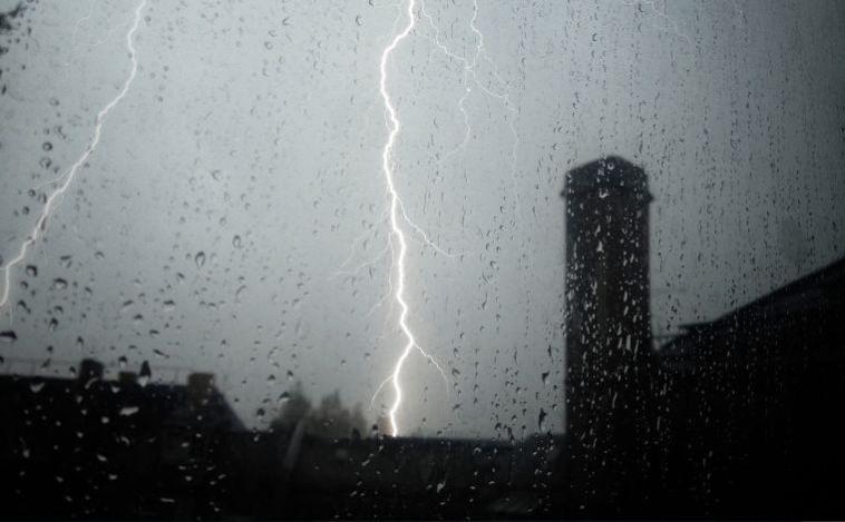 Chuva e trovoadas: previsão do tempo alerta para domingo e início da semana em Minas Gerais