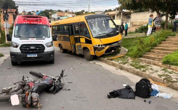 Acidente entre moto e van escolar deixa um morto na Grande BH