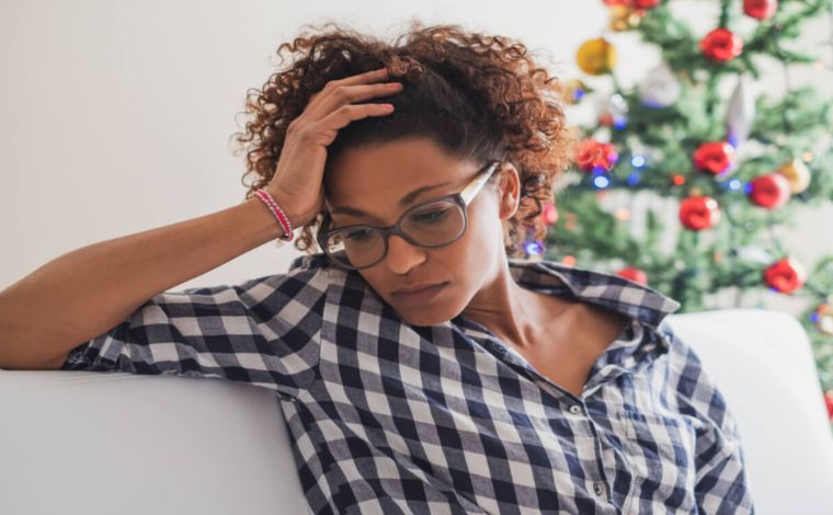 Foto: Shutterstock - Estamos no Ãºltimo mÃªs de 2025! O que Ã© motivo de festa e celebraÃ§Ã£o tambÃ©m traz uma carga extra para muita gente: a ansiedade aumenta quando as expectativas se misturam com pressÃµes e fazem os nÃ­veis de estresse subirem