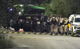 Vídeo: BOPE é acionado para conter homem em surto psicótico armado com faca em Sete Lagoas