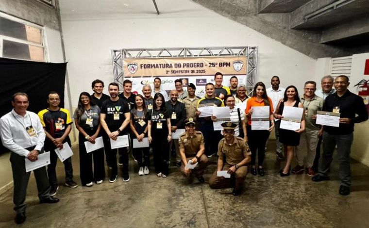 Sete Lagoas celebra formatura do PROERD com escolas municipais premiadas em concurso de fotografia