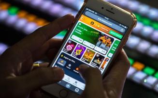 Fux suspende norma que proibia beneficiários de Bolsa Família e BPC de fazer apostas online