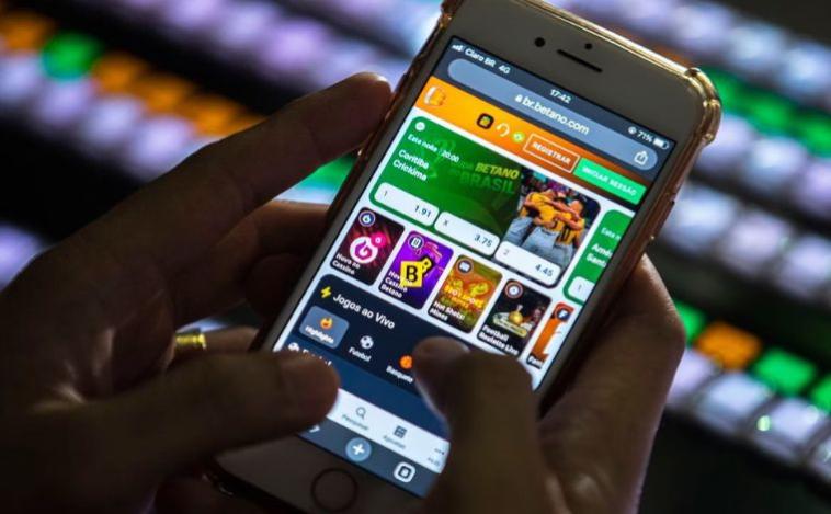 Fux suspende norma que proibia beneficiários de Bolsa Família e BPC de fazer apostas online