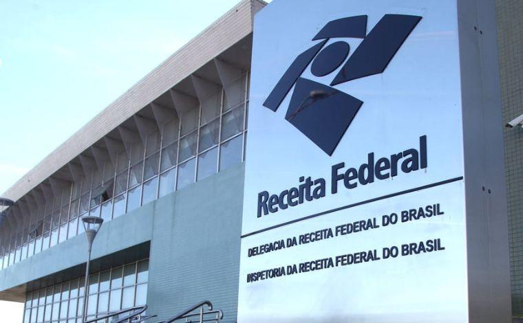 Foto: ReproduÃ§Ã£o - Governo desmentiu notÃ­cias falsas que circulam em redes sociais afirmando que transaÃ§Ãµes financeiras a partir de R$ 5 mil seriam taxadas