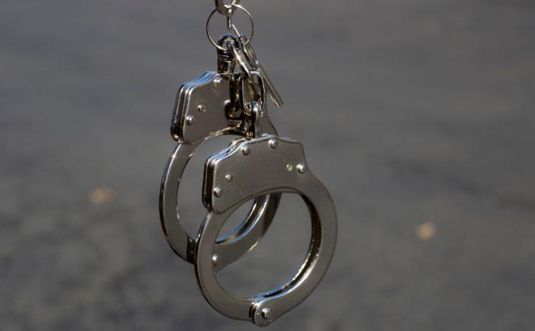 Homem é preso após furtar fios de cobre na Praça da Feirinha, em Sete Lagoas