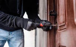 Idoso tem casa invadida e dinheiro furtado enquanto estava em posto de saúde em Sete Lagoas