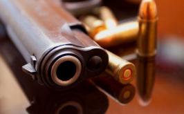 PM apreende pistola calibre 380 e munições durante ação no bairro Santo Antônio em Sete Lagoas