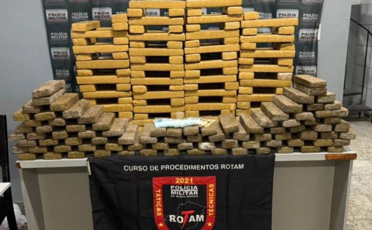 Mais de 300 kg de maconha são apreendidos pela ROTAM em imóvel de Sete Lagoas