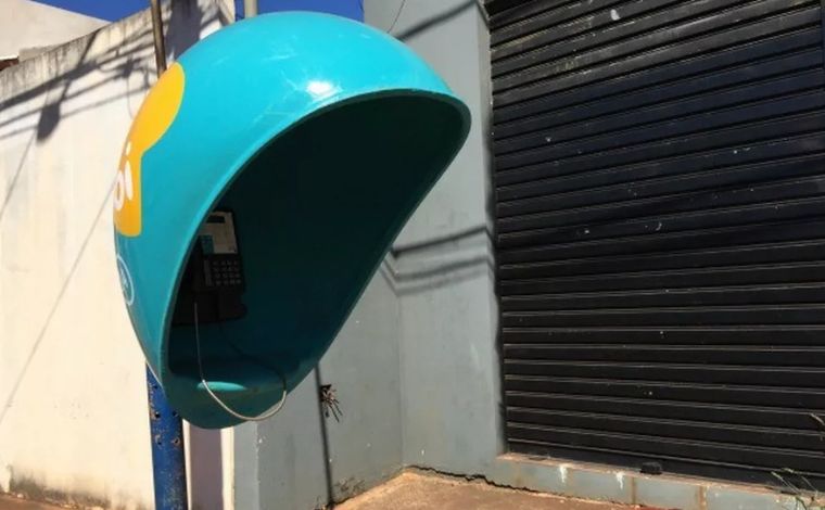 Fim de uma era: Orelhões serão totalmente extintos no Brasil até 2028