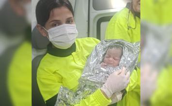 Mulher entra em trabalho de parto na BR-040 e dá à luz dentro de ambulância