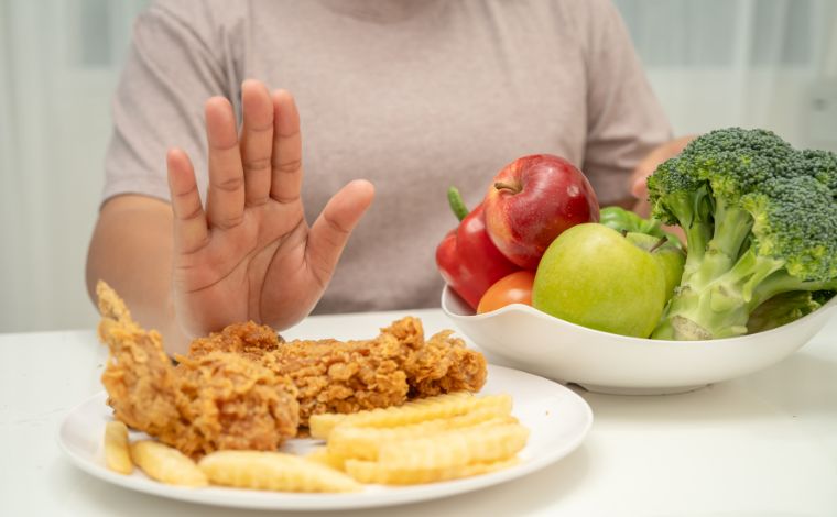 Comer carboidrato no jantar leva ao pré-diabetes? Entenda