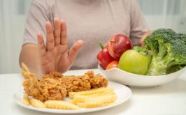 Comer carboidrato no jantar leva ao pré-diabetes? Entenda