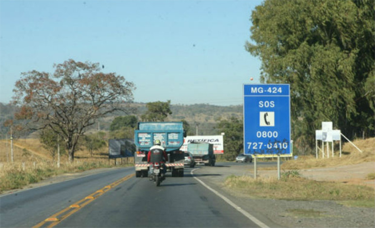 Veículos de grande porte terão restrições para trafegar em rodovias neste domingo