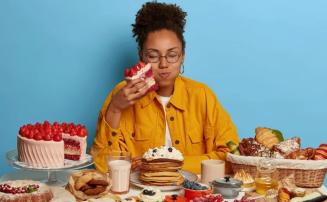 Exagero ou transtorno? Médica explica diferença entre gula e compulsão