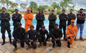 Bombeiros realizam capacitação em salvamento aquático para militares e Defesa Civil em Sete Lagoas
