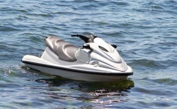 Homem morre após colisão entre jet-skis em represa de Minas Gerais