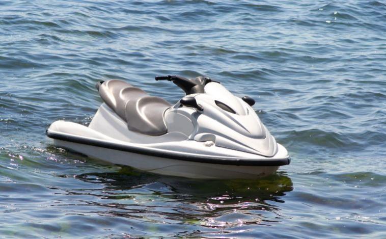 Homem morre após colisão entre jet-skis em represa de Minas Gerais