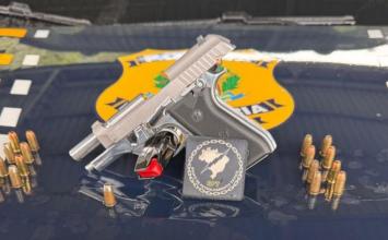 Passageira de BMW é presa com pistola semiautomática durante fiscalização na BR-040