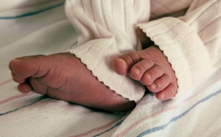 Bebê de seis meses morre em residência no bairro Santo Antônio, em Sete Lagoas; mãe foi presa