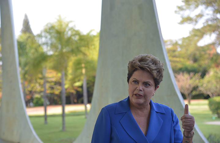 Dilma deve desocupar Palácio da Alvorada nesta terça-feira