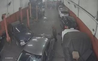Vídeo: Homem é preso após destruir veículos de oficina e atropelar ex-patrão em Belo Horizonte