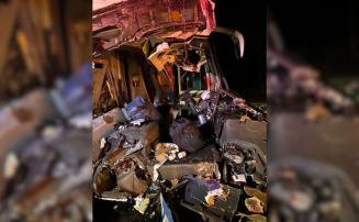 Acidente entre ônibus e caminhão deixa cinco feridos na BR-040 em Paraopeba