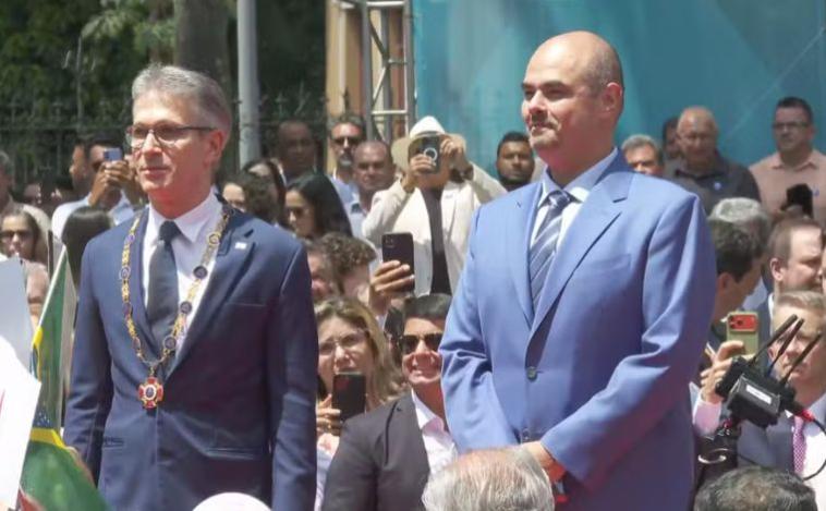 Romeu Zema deixa governo de Minas para disputar a Presidência e Mateus Simões assume cargo