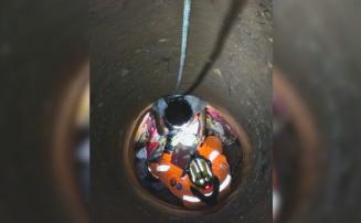 Vídeo: Idosa cai em cisterna no quintal de casa e é resgatada por bombeiros no interior de Minas