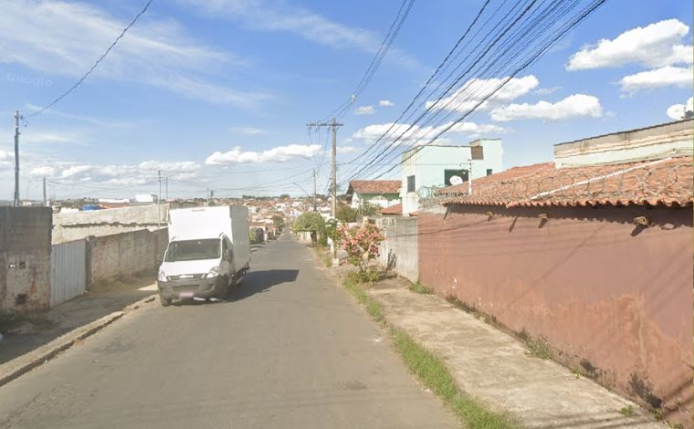 Criança de 3 anos fica ferida após ser atropelada por motocicleta no bairro Aeroporto, em Sete Lagoa