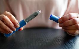 Anvisa proíbe canetas emagrecedoras irregulares no Brasil