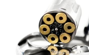 Homem é preso após PM encontrar arma escondida em carenagem de motocicleta em Sete Lagoas