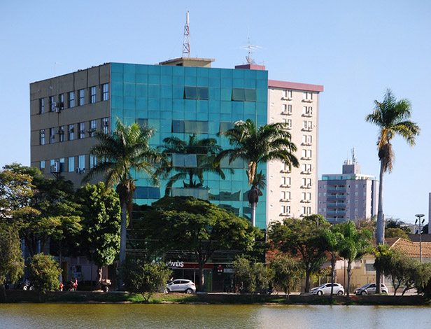 Servidores do Legislativo poderão ter revisão de salários