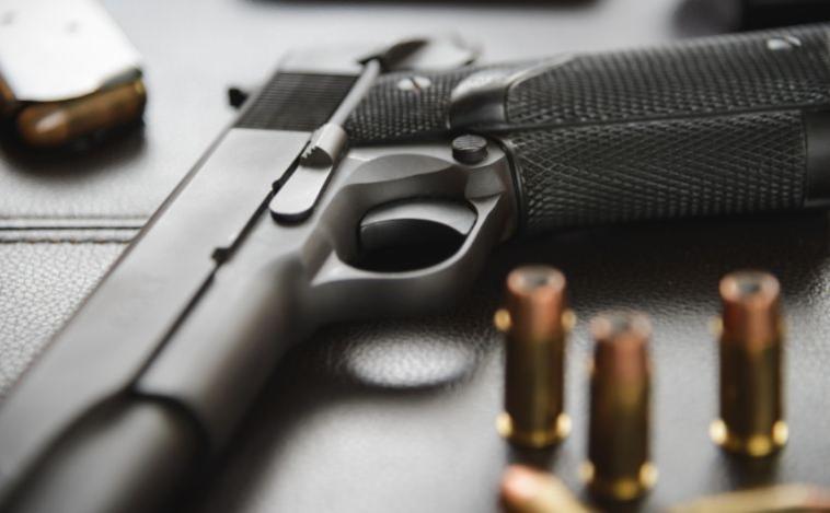 Homem é preso por porte ilegal de arma durante blitz na MG-238 em Sete Lagoas