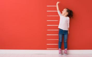 Além da genética: veja fatores que influenciam o crescimento infantil
