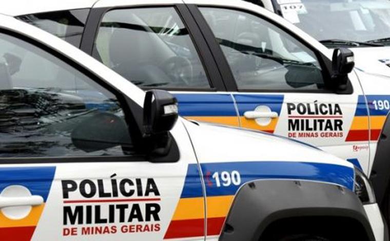 Foto: Ilustrativa - Segundo a PM, os militares passavam pela Rua SÃ£o JoÃ£o Nepomuceno quando perceberam o suspeito em atitude considerada suspeita ao lado de um Monza vermelho, que estava com o motor ligado em uma Ã¡rea prÃ³xima Ã  mata