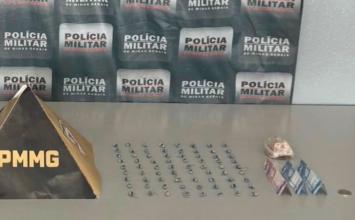 PM apreende drogas enterradas em lote e prende suspeito de tráfico em Sete Lagoas