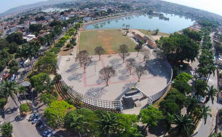 Foto: DivulgaÃ§Ã£o/PMSL - A iniciativa integra o programa Governo Presente, que percorre municÃ­pios-polo de Minas Gerais com o objetivo de descentralizar a administraÃ§Ã£o estadual e ampliar o acesso da populaÃ§Ã£o aos serviÃ§os pÃºblicos