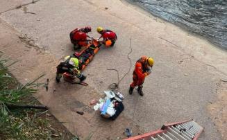 Homem perde equilíbrio e cai no Rio Arrudas, em Belo Horizonte