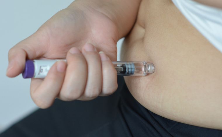 Foto: ReproduÃ§Ã£o - Neste primeiro ciclo de abastecimento, a EMS prevÃª disponibilizar mais de 500 mil canetas ao mercado brasileiro. A distribuiÃ§Ã£o inicial ocorrerÃ¡ nas principais redes farmacÃªuticas do paÃ­s, com ampliaÃ§Ã£o gradual para todas as regiÃµes