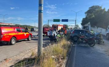 Duas pessoas ficam feridas após acidente entre carros na MG-010, em Belo Horizonte