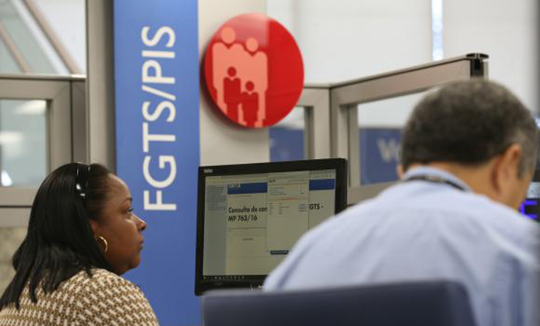 Caixa antecipa saques de FGTS de contas inativas para nascidos em dezembro