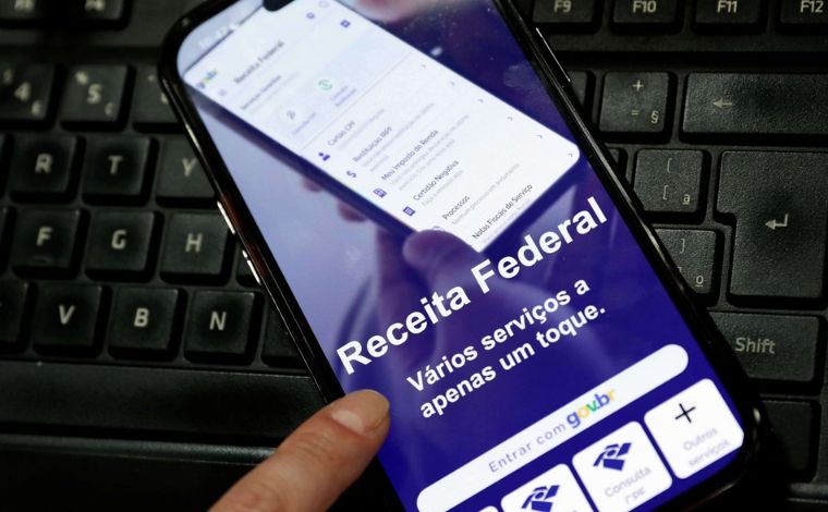 Receita Federal realiza leilão de carros, celulares e roupas na próxima semana; veja como participar