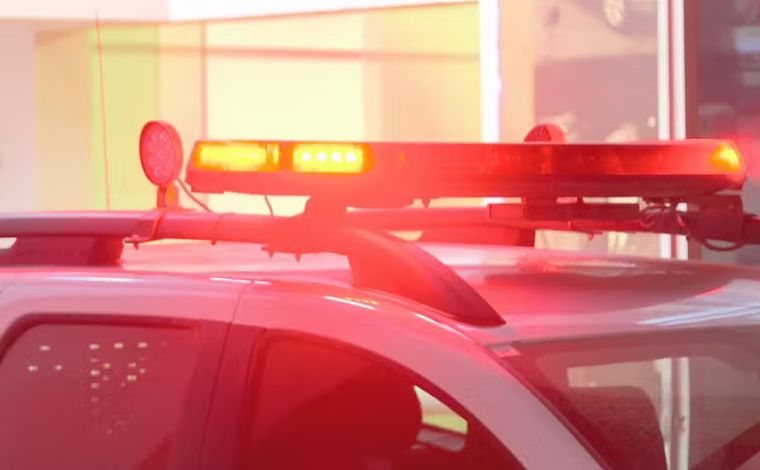 Jovem é preso após fuga, colisão com viatura e suspeita de embriaguez em Sete Lagoas