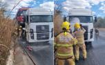 Carreta que transportava caminhões dos bombeiros pega fogo na BR-251 em MG