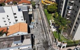Ruas do Centro de Sete Lagoas passam por obras para eliminar ondulações no asfalto