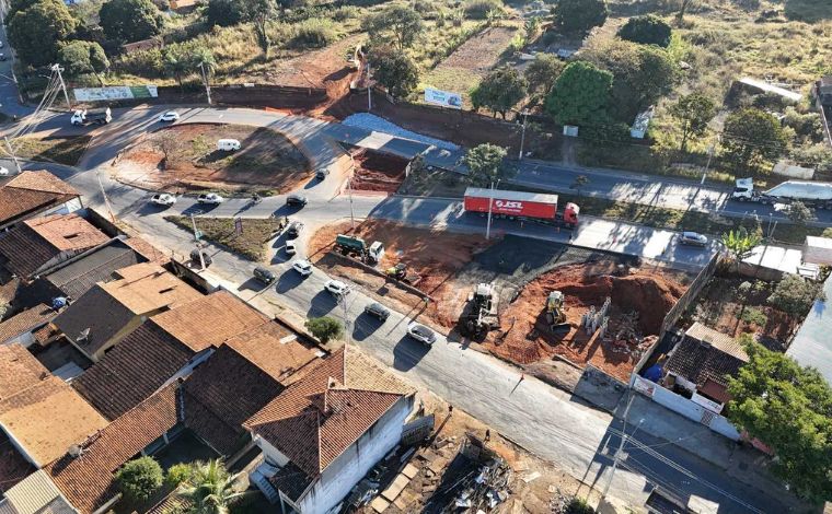 Rotatória da Carmem Kilesse passa por ampliação para melhorar trânsito em Sete Lagoas